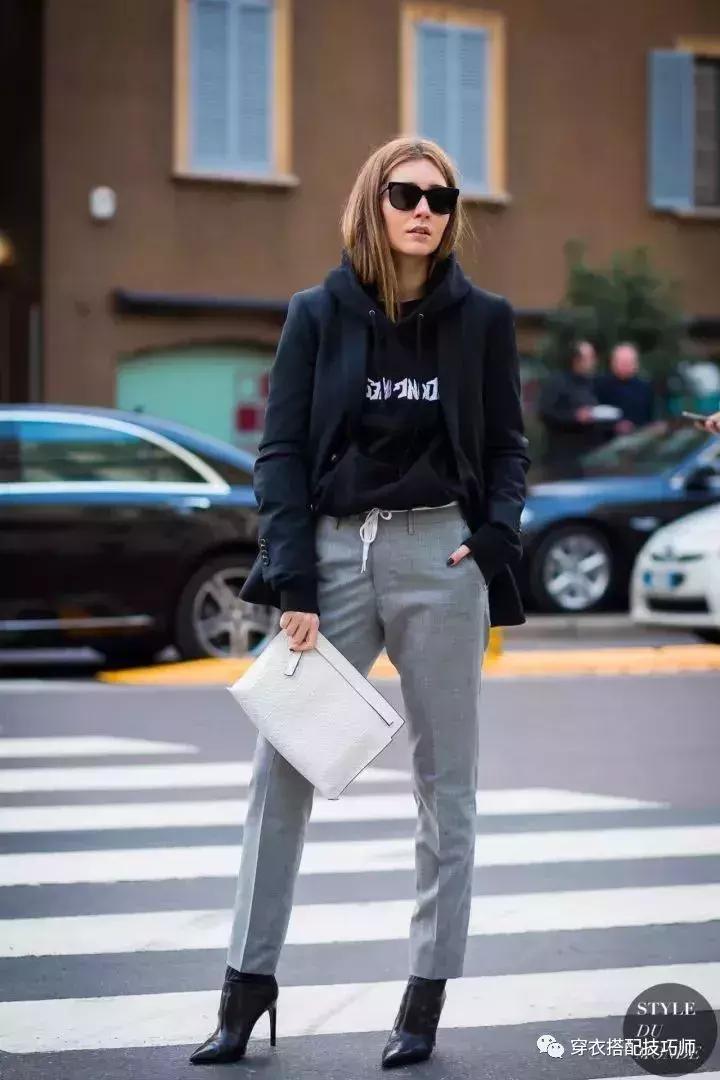 方头粗跟短靴冬季搭配裤子,冬季短靴搭配什么裤子