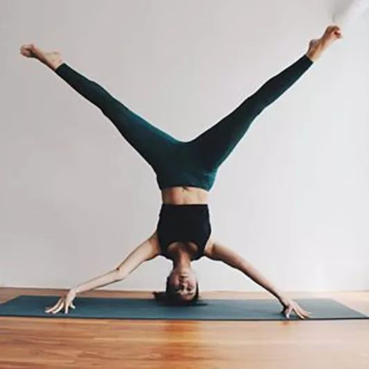 怎么瘦腿又直又细又白,瘦腿方法学生党最快瘦成漫画腿