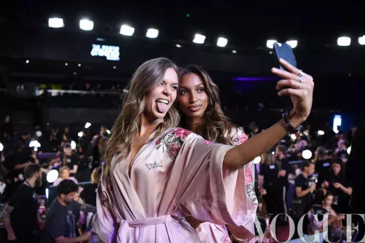 2017年维密秀视频完整版,2017维密秀现场直播