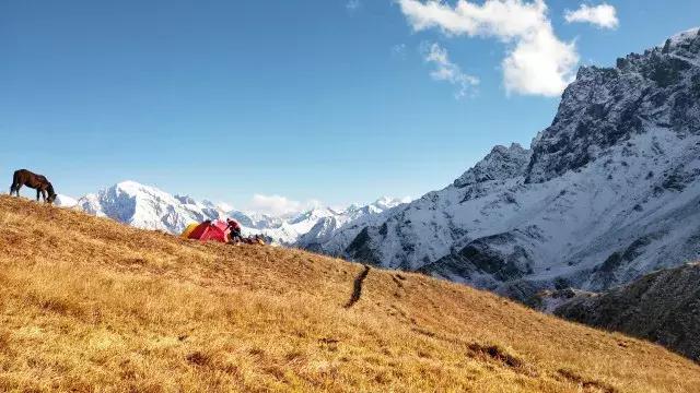 乌孙古道天堂湖在琼库什台吗,乌孙古道天堂湖到黑英山多远