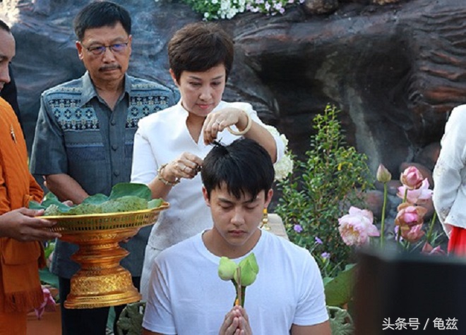 泰国mark与kim结婚礼服,泰国mark女友kim