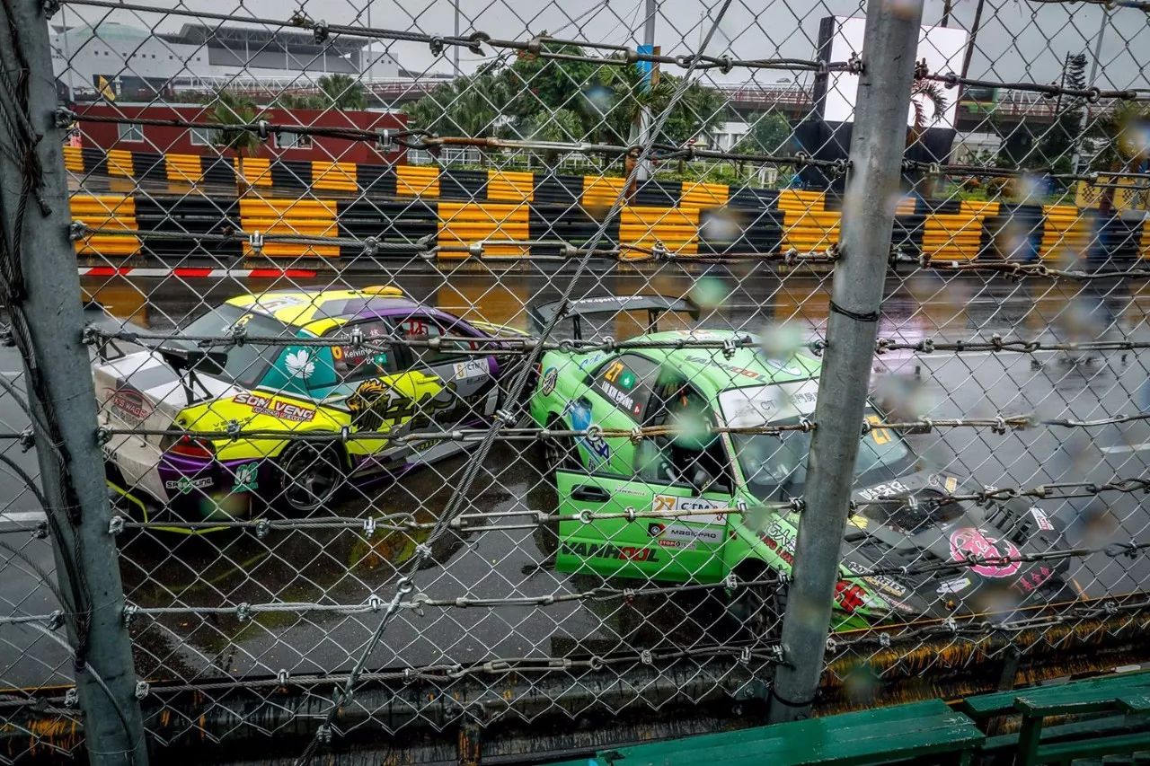 碰撞大赛车,史上最强赛车碰撞