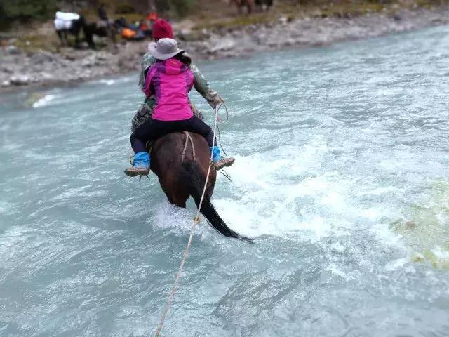 乌孙古道天堂湖在琼库什台吗,乌孙古道天堂湖到黑英山多远
