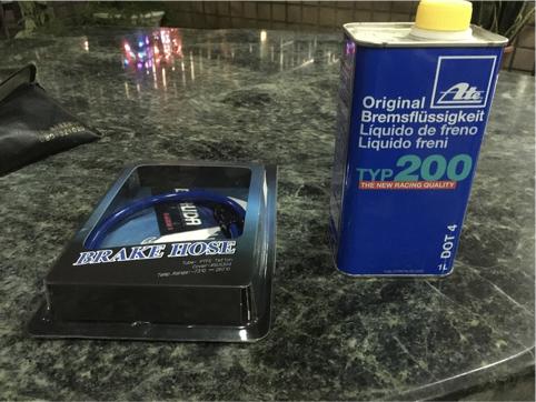 自己动手更换刹车油管软管,摩托车刹车油管更换