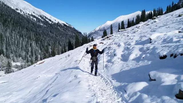 乌孙古道天堂湖在琼库什台吗,乌孙古道天堂湖到黑英山多远