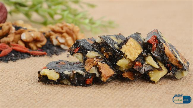 玫瑰蔓越莓阿胶糕有什么功效,阿胶糕和复方阿胶浆哪个功效好