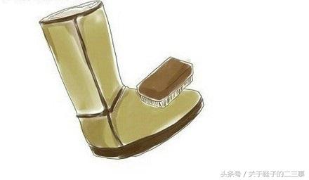 雪地靴穿了七八年,雪地靴穿了一年显得很旧