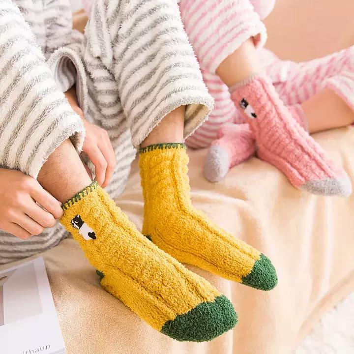 不想露脚踝袜子搭配原则,秋冬不流行露脚踝露袜子才够时髦