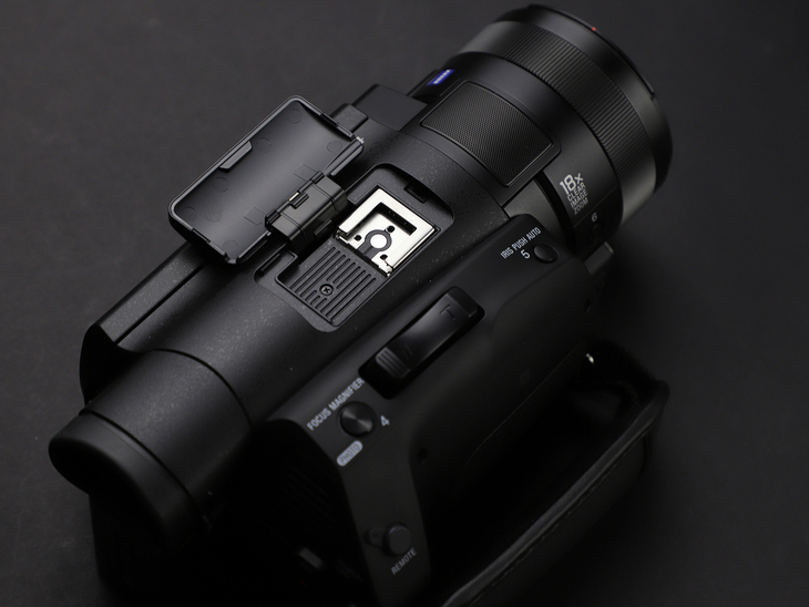 索尼ax7004k摄录一体机,索尼摄像机4kax700值得购买吗