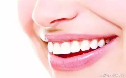 吃饭咬到舌头当心是生病前兆,老人吃饭经常咬到舌头是什么原因