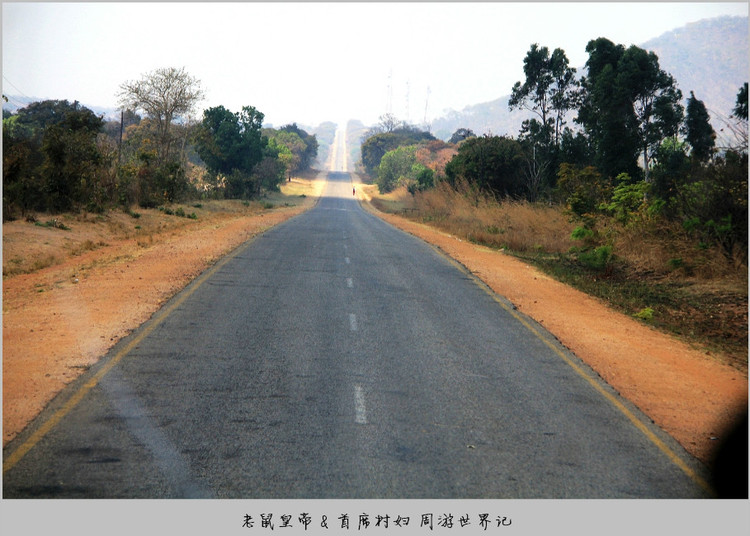 办理入境手续遭索贿,博主巧妙应对,双方皆大欢喜,顺利过关