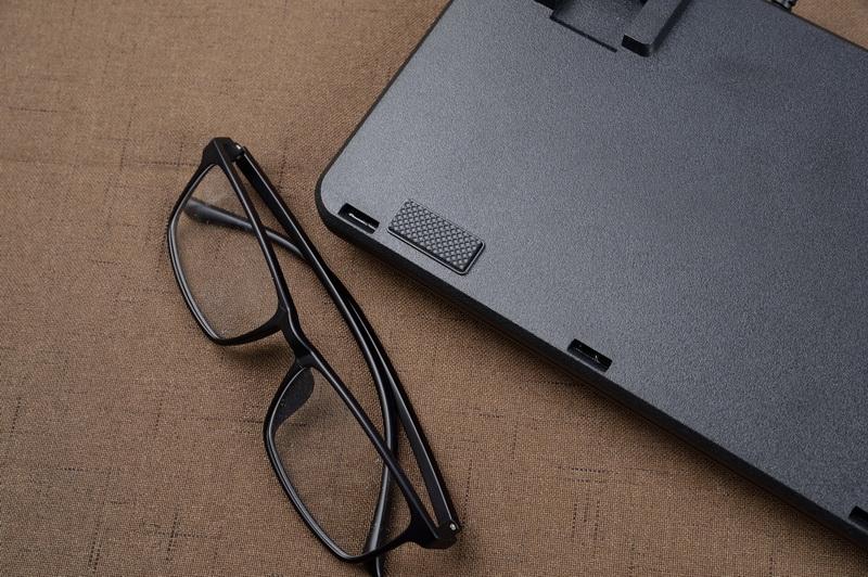 机械键盘基础款和炫酷,炫酷好样的机械键盘