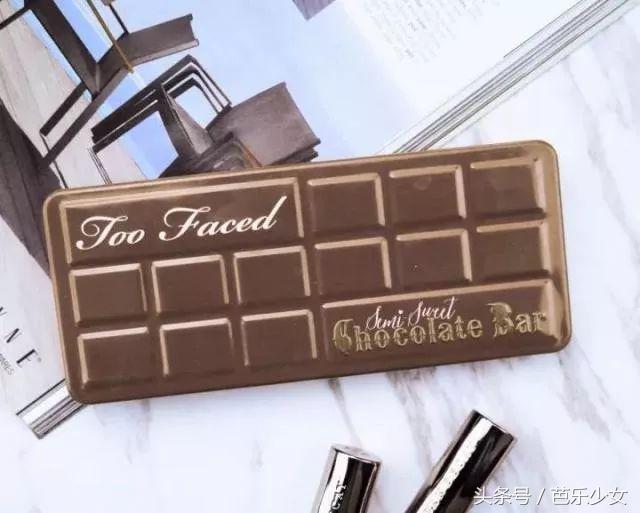 大地眼影盘眼妆教程,单眼皮眼妆适合的眼影盘