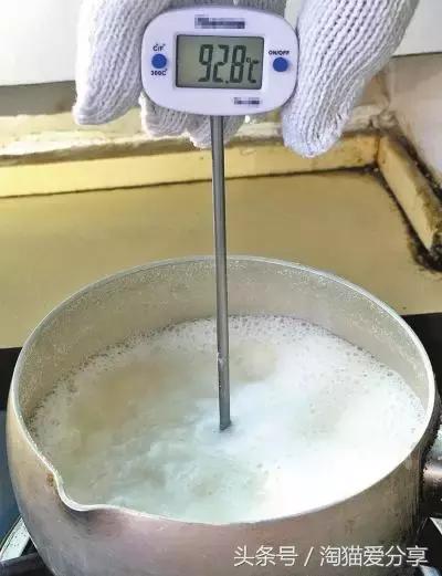 煮豆浆上层的沫要不要撇掉,现磨豆浆打出来有泡沫怎么处理