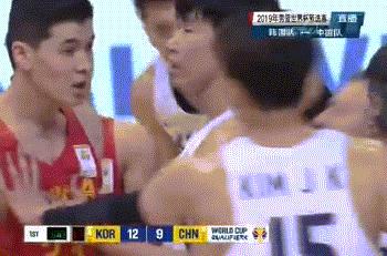 “初生牛犊不怕狗”,网友激烈讨论中韩大战,韩国主帅尴尬被打脸