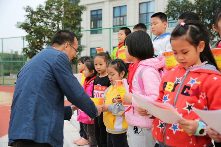 让红领巾校园充满生命的精彩——记台江进一附小体育文化节