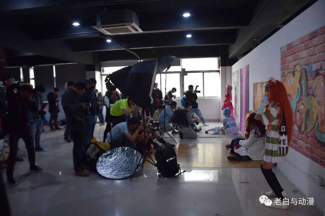 昨天去了一场小型的漫展,感觉又回到了2.5次元