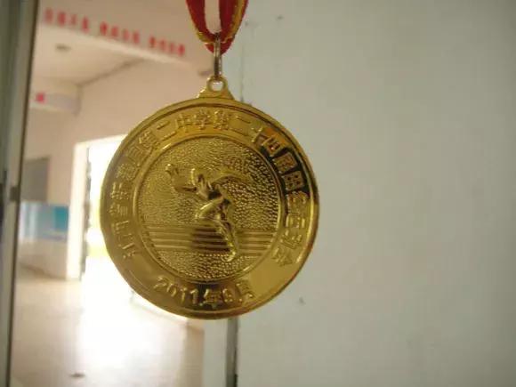 再见了二年级,新建二中报道