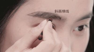 一化妆就又老又丑,一化妆就烂脸怎么办