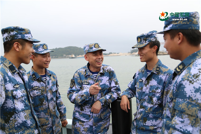 200多吨小拖船船长殷志明:谁能估量使命的“排水量”?