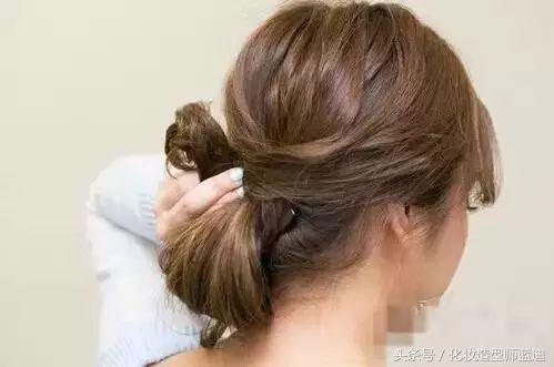 1分钟学会编头发,教你一招编头发慢动作