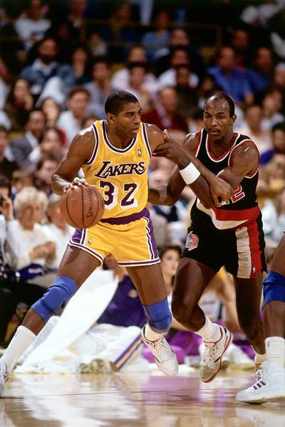 篮球场上球员的位置图,篮球场上你是打什么位置的