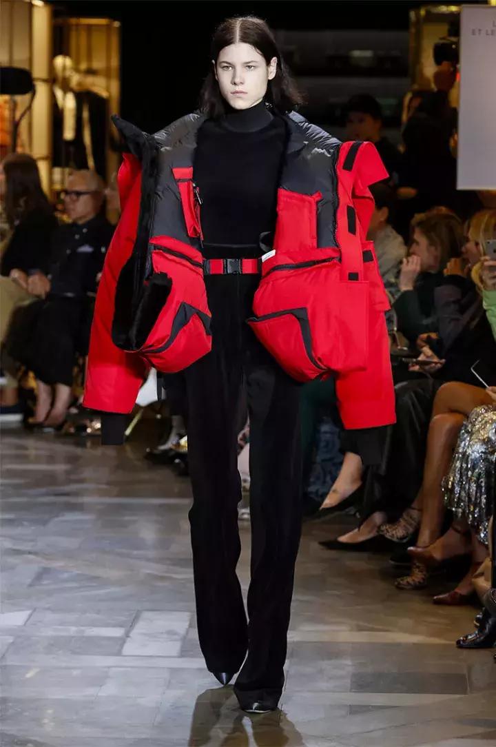 supremextnf联名机能冲锋衣,supreme联名tnf羽绒服