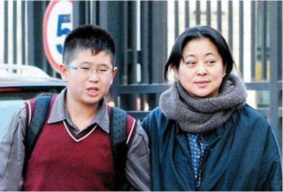 生下残疾孩子明星,10大残疾明星