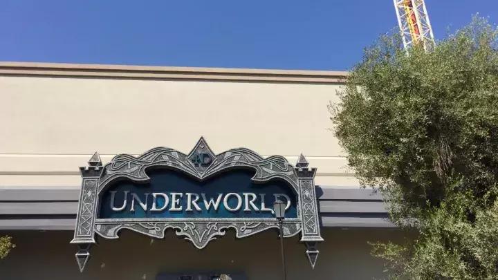 刺激的游乐场把男生吓哭了,刺激的游乐项目把人吓死