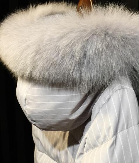 羽绒服没有毛领怎么加毛领上去,羽绒服的毛领怎么洗得蓬松