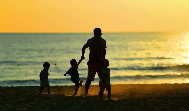 卢勤早恋的正确教育方式,爱孩子的十种方式卢勤