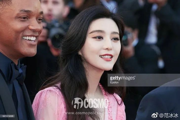 关晓彤迪丽热巴周迅杨幂范冰冰,范冰冰好看还是杨幂好看原视频