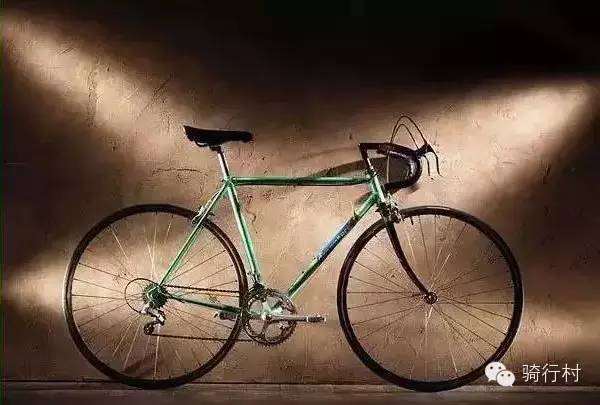 山地自行车和公路自行车区别,你知道山地车和公路车的区别吗