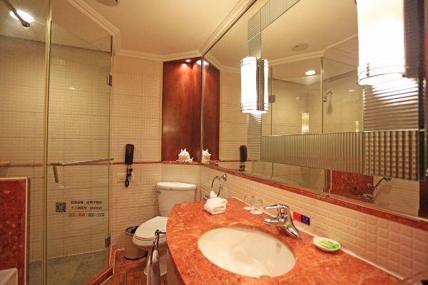 有一种春天叫牡丹花开,有一种春天叫花开艳丽