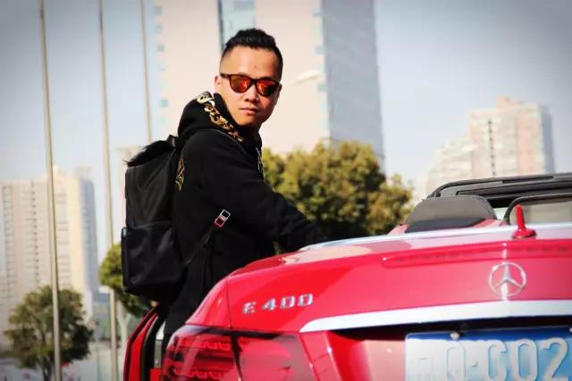 奔驰e400敞篷国内售价,奔驰e400敞篷跑车有硬顶吗