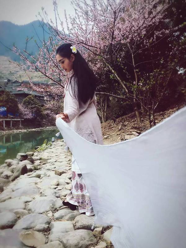 一个无法停下脚步的舞者——伊诺