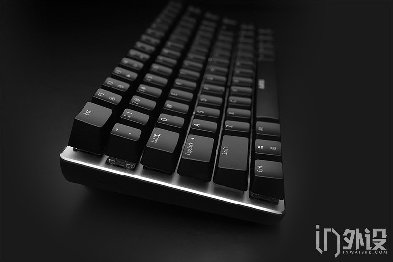 黑爵ak33如何调节背光颜色,黑爵极客ak33背光机械键盘