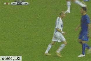 他曾进超远乌龙,嘴贱*辱侮**齐达内姐姐遭报复自己反被称足坛恶人