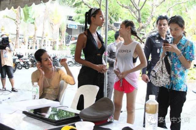 今年泼水节几个奇葩视频,泼水节变味解决措施