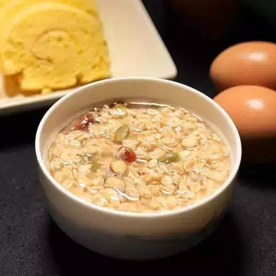 吃了1个月麦片,吃了一个月的燕麦片