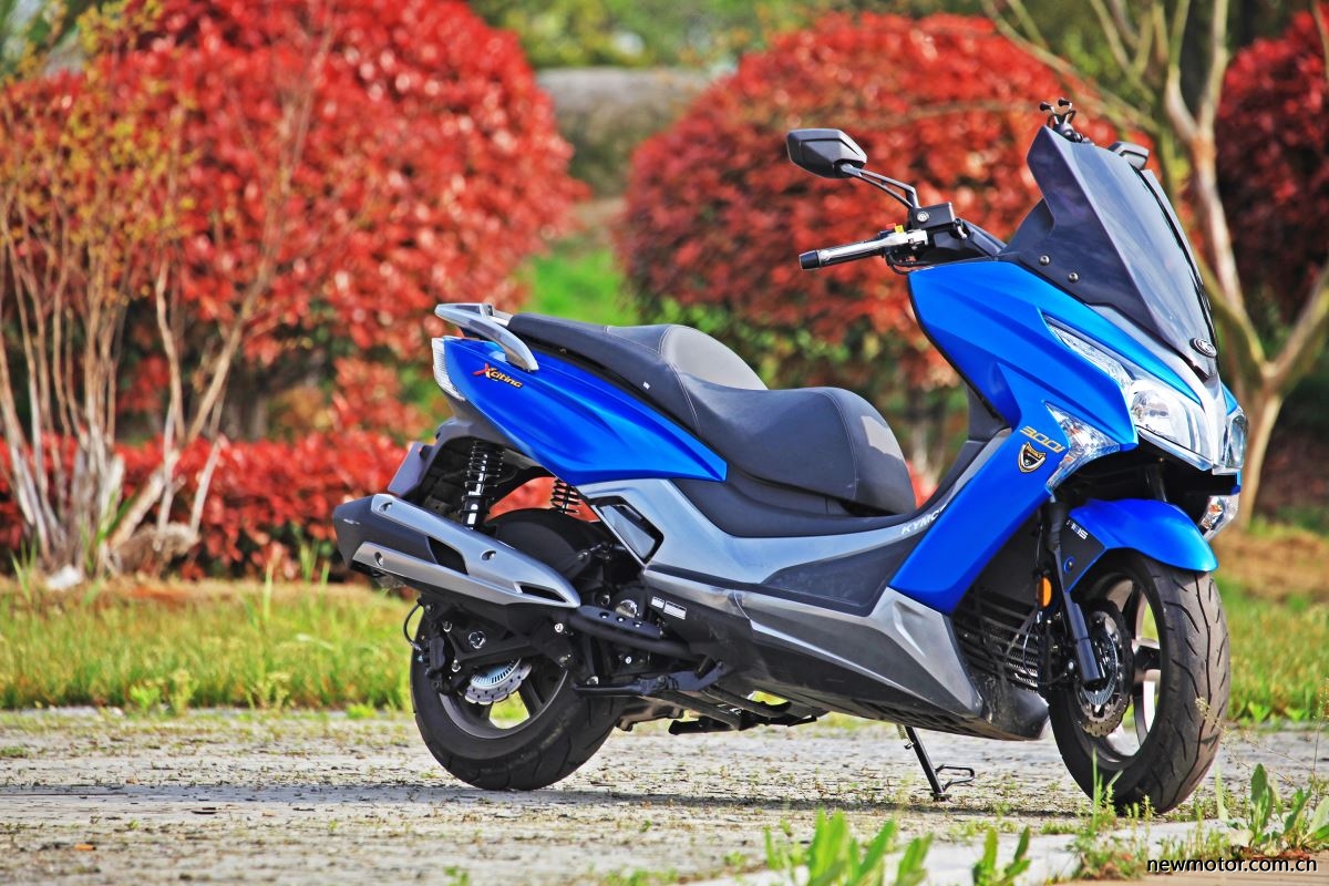 光阳赛艇300测评,牛摩测评赛科龙