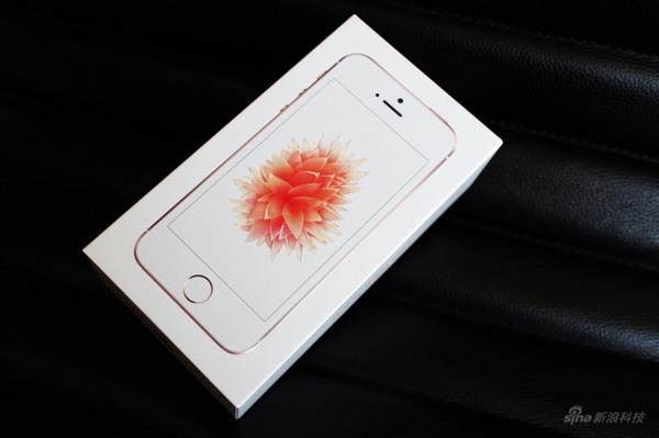 iphonese深空灰开箱,粉色iphone实拍