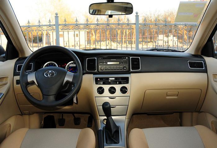 他送她一辆豪车，她却大发雷霆！只因换档就像摸裤衩。。。