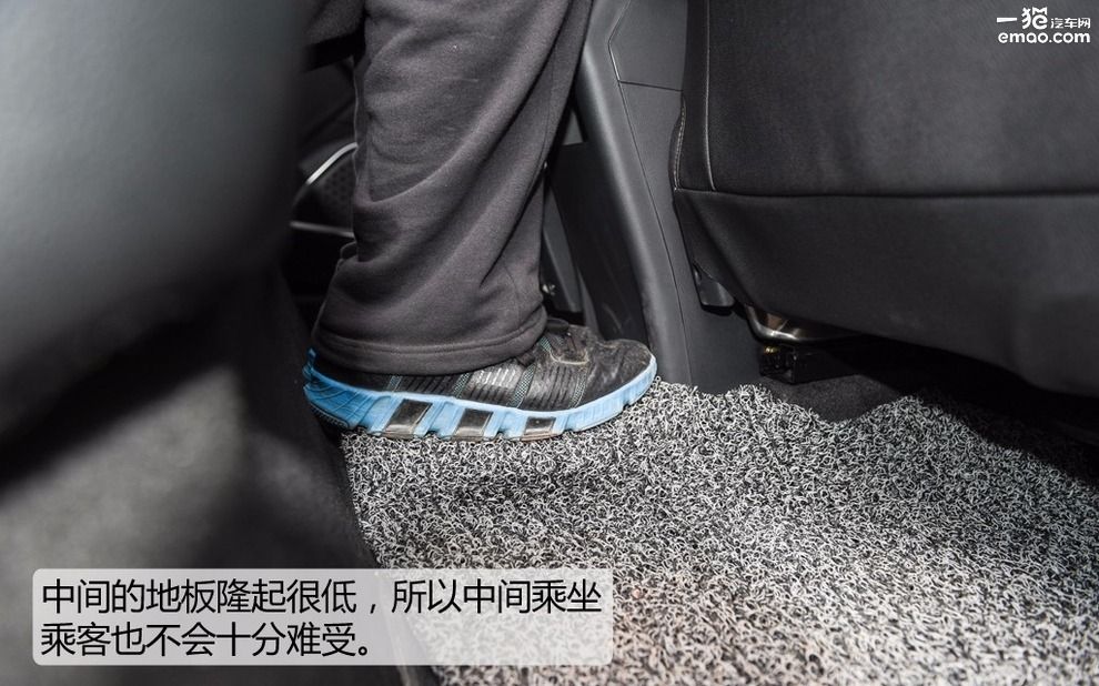 试驾2017款森雅r7手动豪华型 (一汽吉林森雅r7c手动5挡试驾视频)