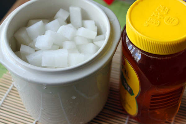 喉咙痛忌口15种食物,喉咙痛吃的食物