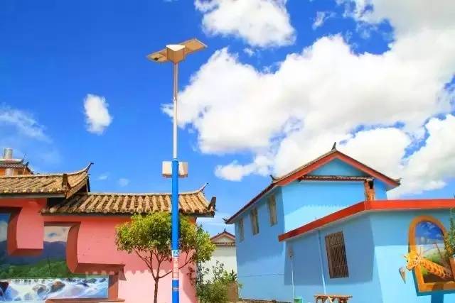 丽江惊现国内第一个彩色村!美的太不像话,像童话!