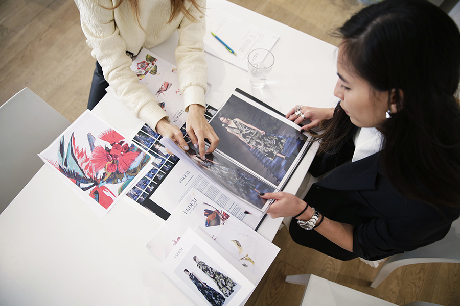 12月“创意集结号”将登陆成都，我们专访了连卡佛首席品牌官JoannaGunn