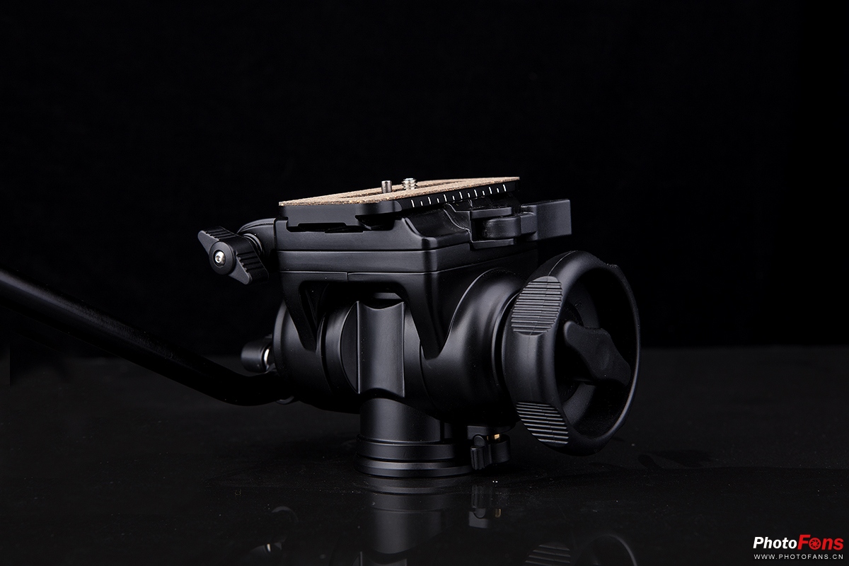 细节决定一切*钟金**中型液压云台FHD-66A