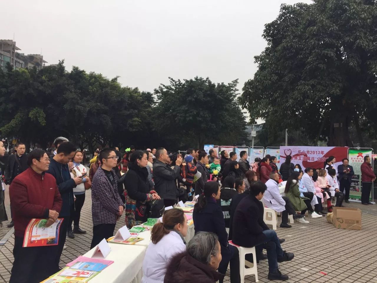 健康知识关于艾滋病你要知道这些,关于艾滋病这些知识你知道吗