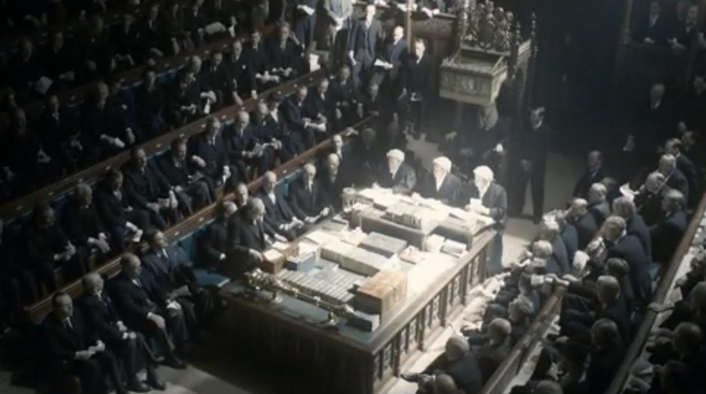 敦刻尔克电影解说至暗时刻,敦刻尔克电影是用什么镜头拍的